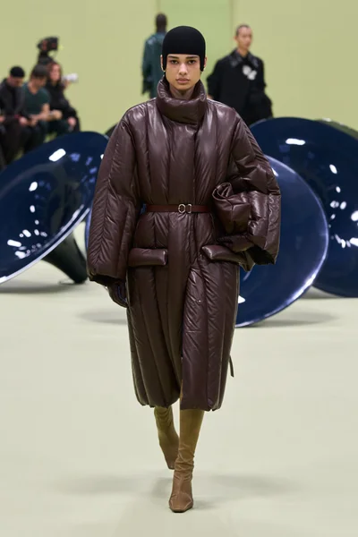 Look 23